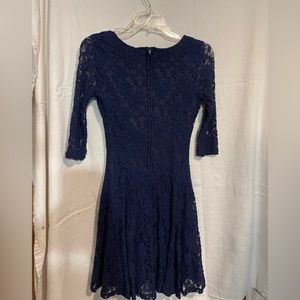 Small navy lace dress. 3/4 sleeve.